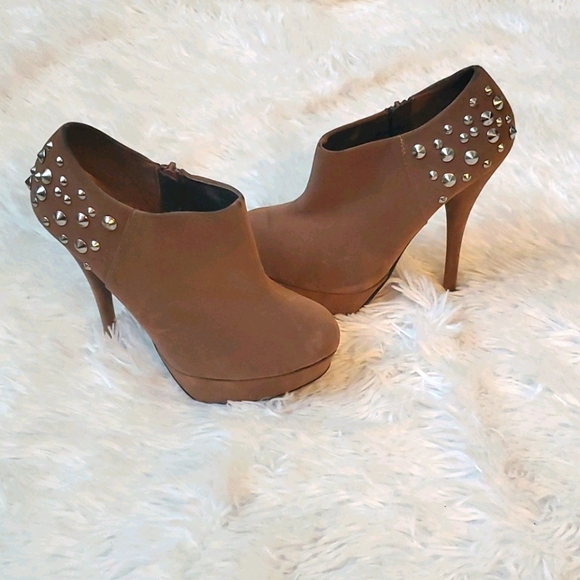 Charlotte Russe studded platform heels - Picture 2 of 7